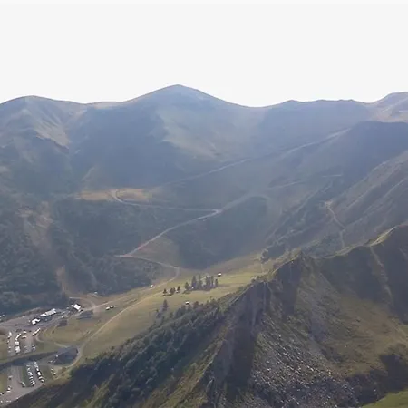 Bel F3 Au 2eme Etage, A 50m Des Thermes, Bien Equipe, 6 Couchages, Ideal Pour Cures Et - Fr-1-415-65 * Le Mont-Dore
