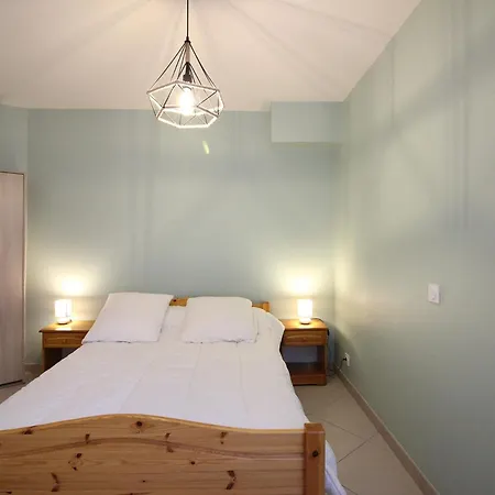 Bel F3 Au 2eme Etage, A 50m Des Thermes, Bien Equipe, 6 Couchages, Ideal Pour Cures Et - Fr-1-415-65 * Le Mont-Dore