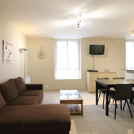 Bel F3 Au 2eme Etage, A 50m Des Thermes, Bien Equipe, 6 Couchages, Ideal Pour Cures Et - Fr-1-415-65 Le Mont-Dore